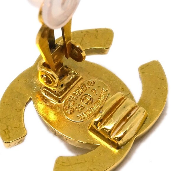 Chanel CC Turnlock Earrings Clip-On Gold Small 96P 163441 - Picture 4 of 4